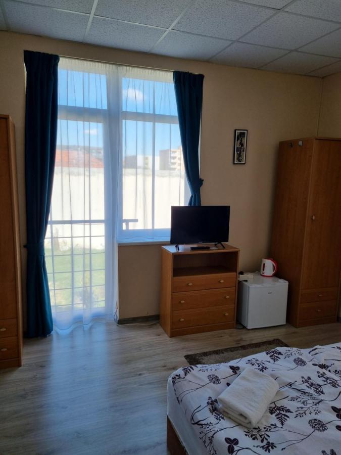 Penzion Arcadia Nové Zámky Exterior foto